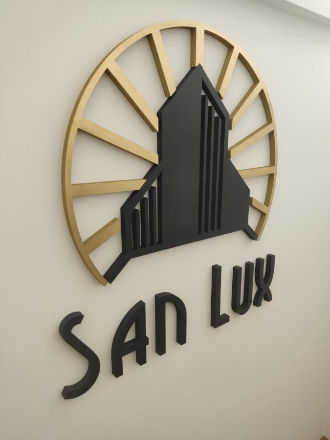 San Lux Dunavska Novi Sad Exterior foto